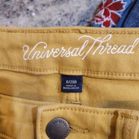 **SOLD **Universal Thread Women's Mustard Yellow Cotton/Spandex Jeans - Picture 8 of 11